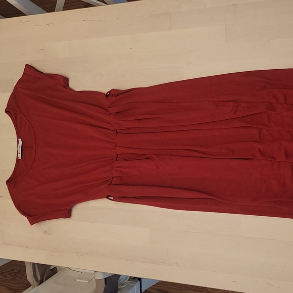 EUC YIDARTON Dark Red Short Sleeve Faux Wrap Dress - Picture 2 of 14